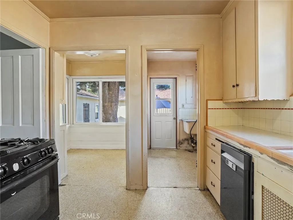 Additional image 55 of 207 W Ash Avenue, Burbank, CA 91502