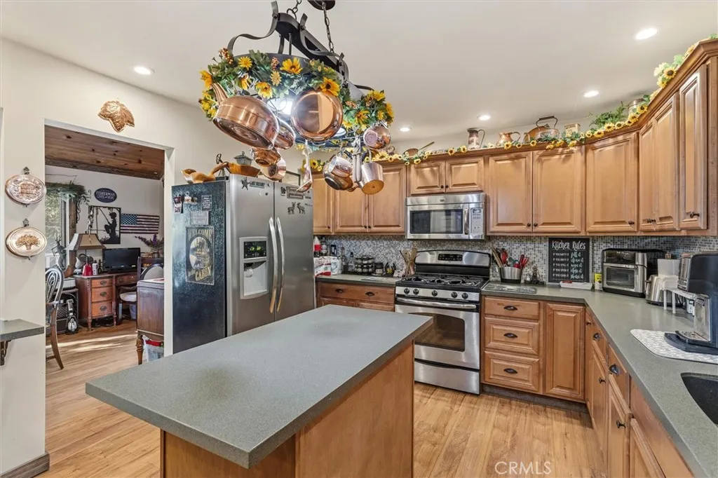 Additional image 18 of 1040 Jungfrau Dr, Crestline, CA 92325