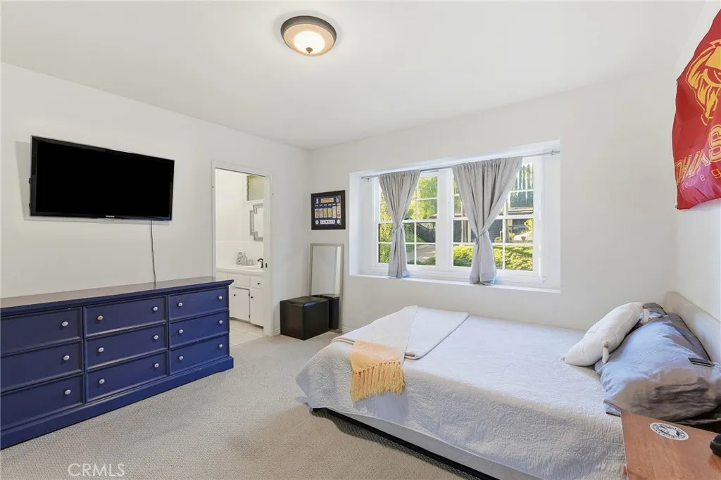 Additional image 47 of 15936 Valley Wood Road, Sherman Oaks, CA 91403