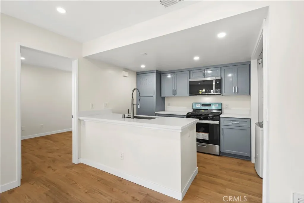 Additional image 47 of 10237 De Soto Unit A, Chatsworth, CA 91311