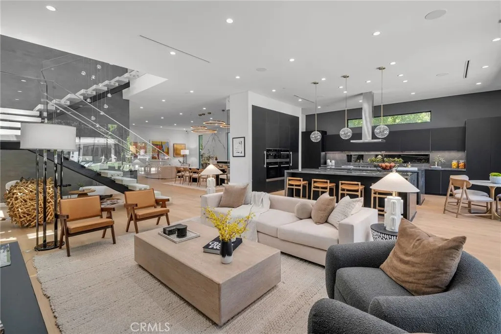 Additional image 17 of 15231 Greenleaf Street, Sherman Oaks, CA 91403