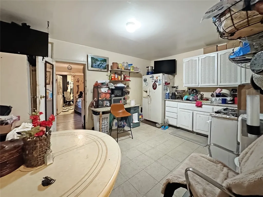 Additional image 75 of 348 W Vernon Avenue, Los Angeles, CA 90037