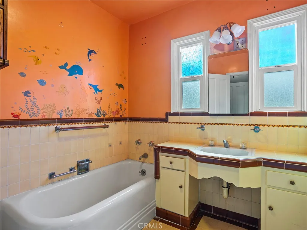 Additional image 65 of 207 W Ash Avenue, Burbank, CA 91502