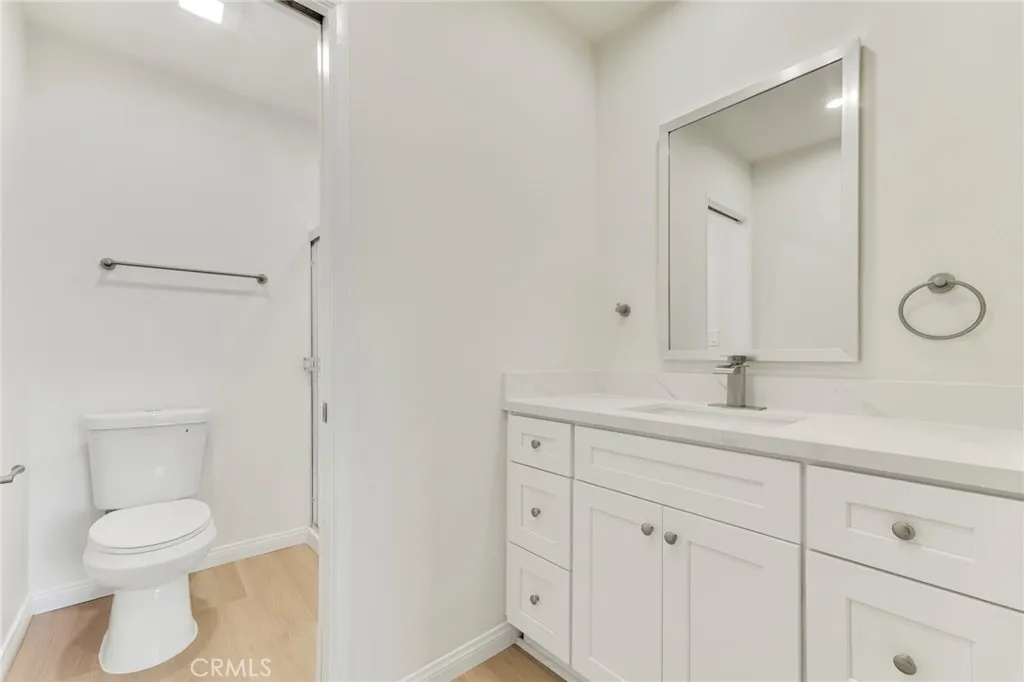 Additional image 72 of 18423 Collins Street Unit A, Tarzana, CA 91356