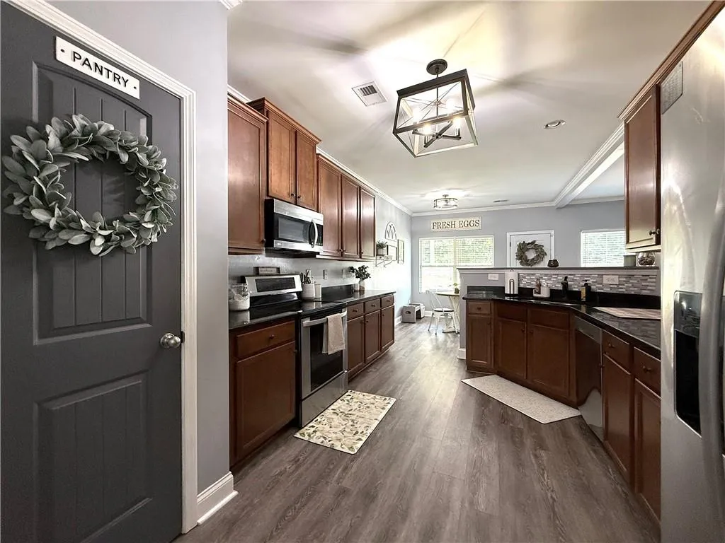 Additional image 43 of 105 Mill Creek Drive, Smiths Station, AL 36877