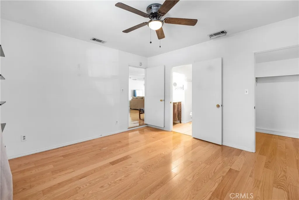 Additional image 11 of 17419 Leadwell, Lake Balboa, CA 91406