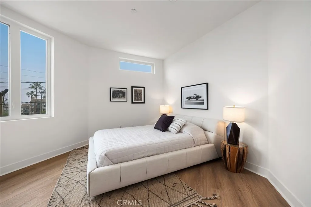 Additional image 94 of 414 Main St Unit 300, Huntington Beach, CA 92648