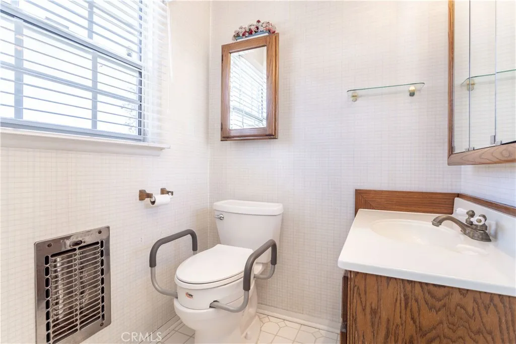 Additional image 17 of 19218 Schoolcraft, Reseda, CA 91335