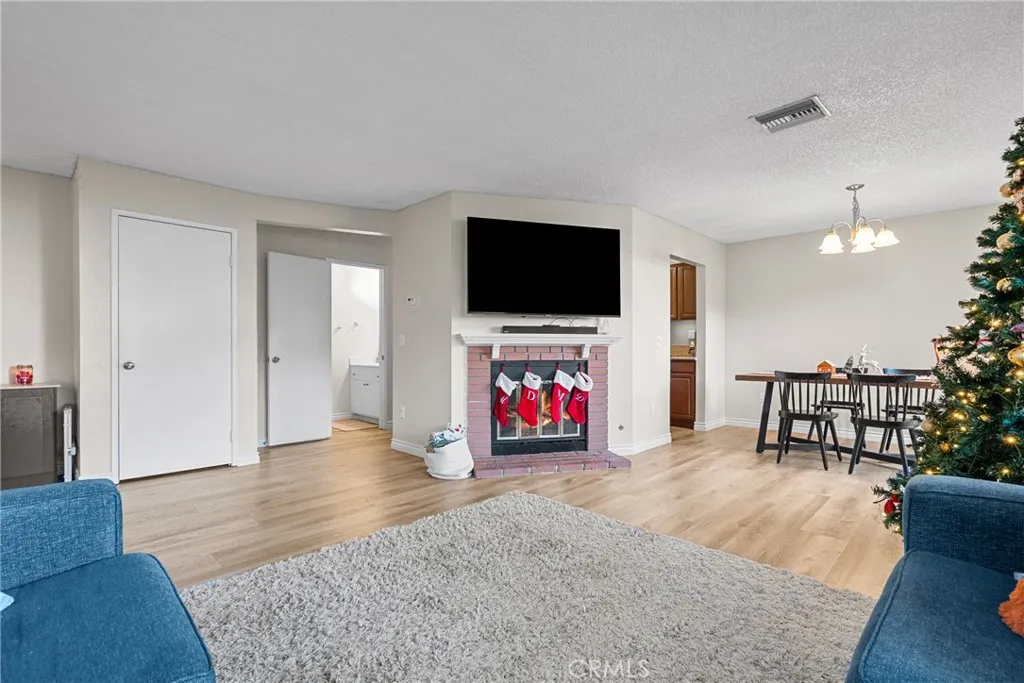 Additional image 13 of 31363 The Old Road Unit A, Castaic, CA 91384