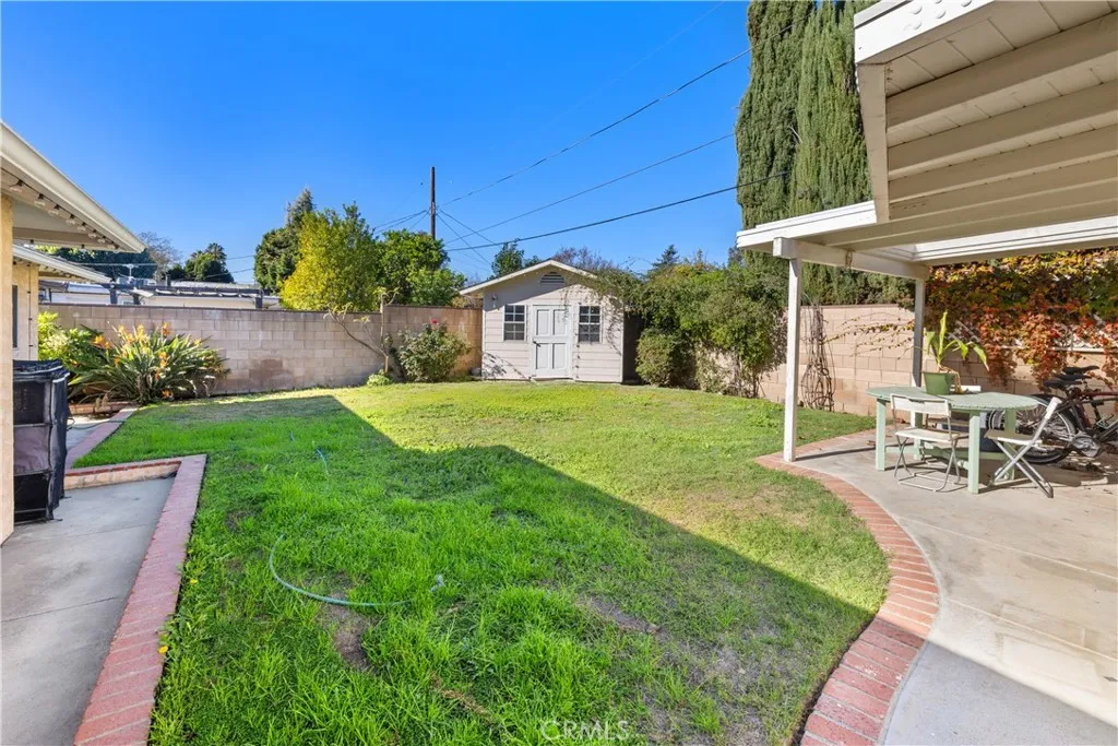 Additional image 41 of 17419 Leadwell, Lake Balboa, CA 91406