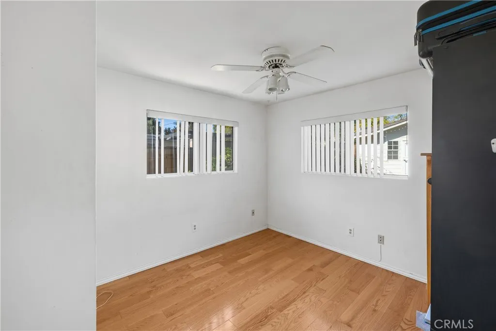 Additional image 18 of 17419 Leadwell, Lake Balboa, CA 91406