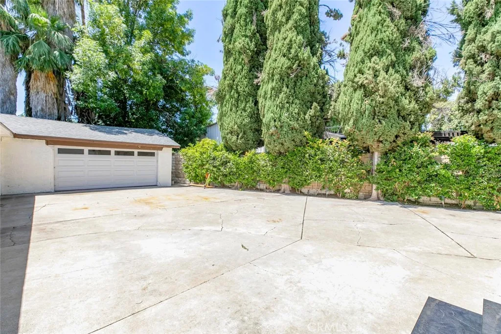 Additional image 88 of 17800 Raymer Street, Sherwood Forest, CA 91325