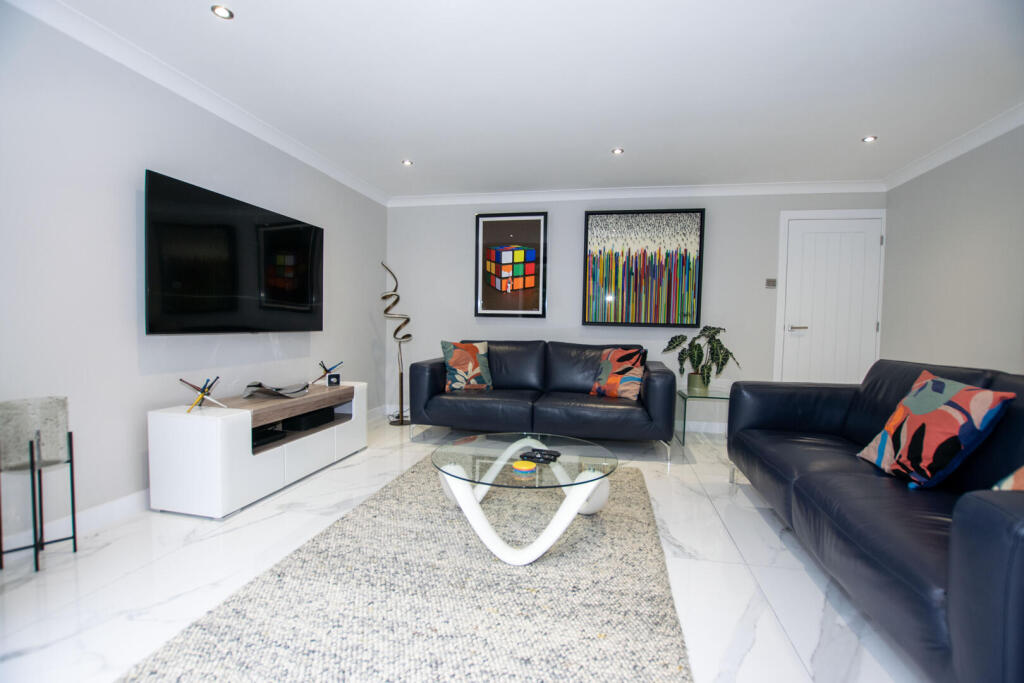 Additional image 17 of Stirling Way, Welwyn Garden City