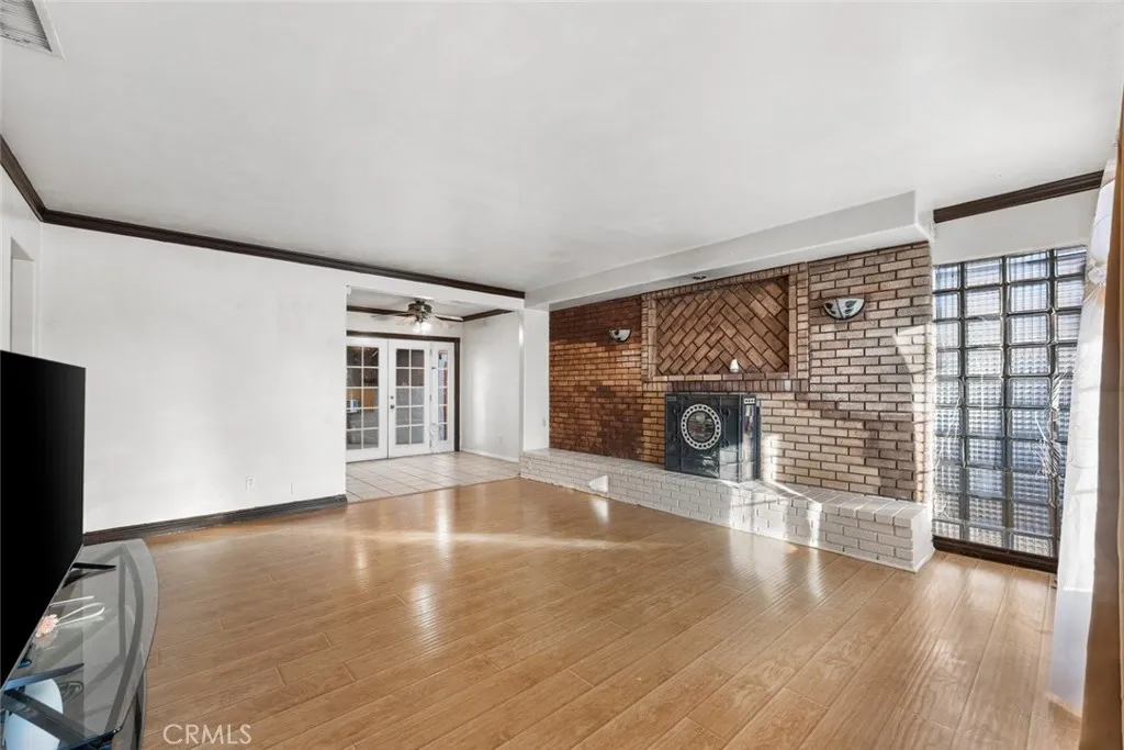 Additional image 6 of 44221 4th Street E, Lancaster, CA 93535