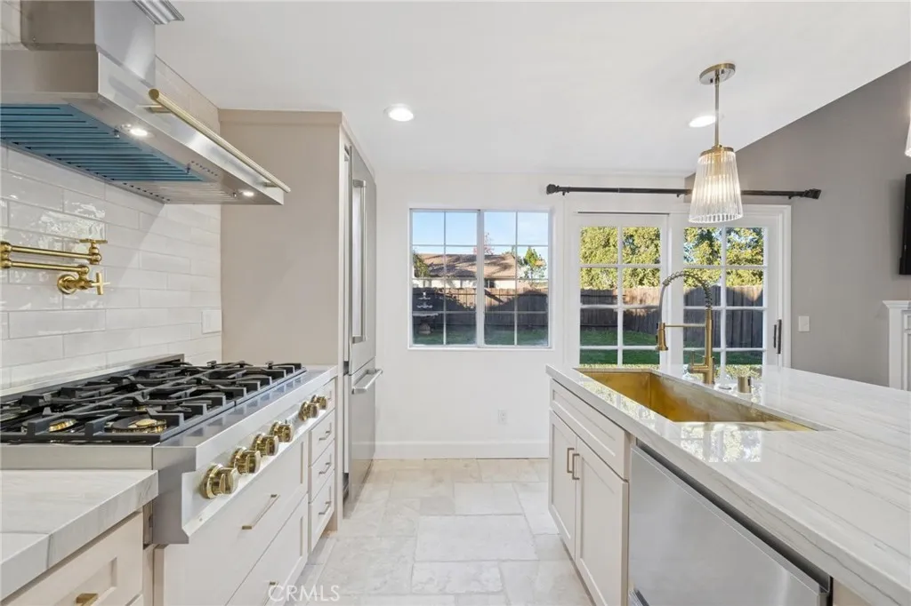 Additional image 18 of 19725 Collins Road, Canyon Country, CA 91351