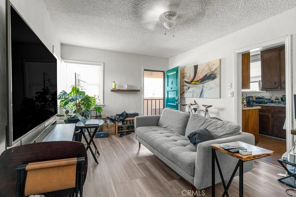 Additional image 55 of 2200 W Burbank Boulevard, Burbank, CA 91506