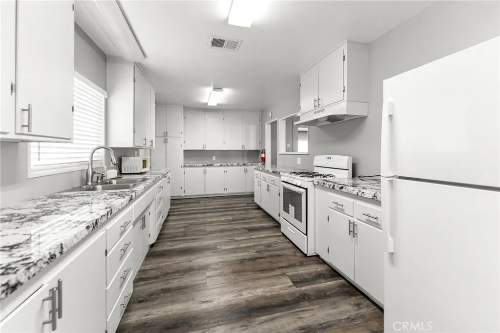 Additional image 62 of 1380 N Citrus #g17 Ave, Covina, CA 91722