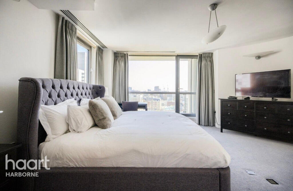 Additional image 15 of Breathtaking City Centre Penthouse