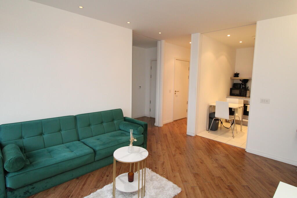 Additional image 4 of 1912 The Cube East