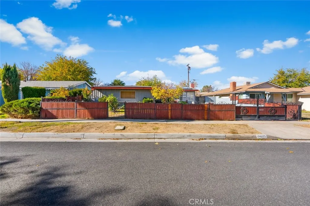 Additional image 65 of 44221 4th Street E, Lancaster, CA 93535