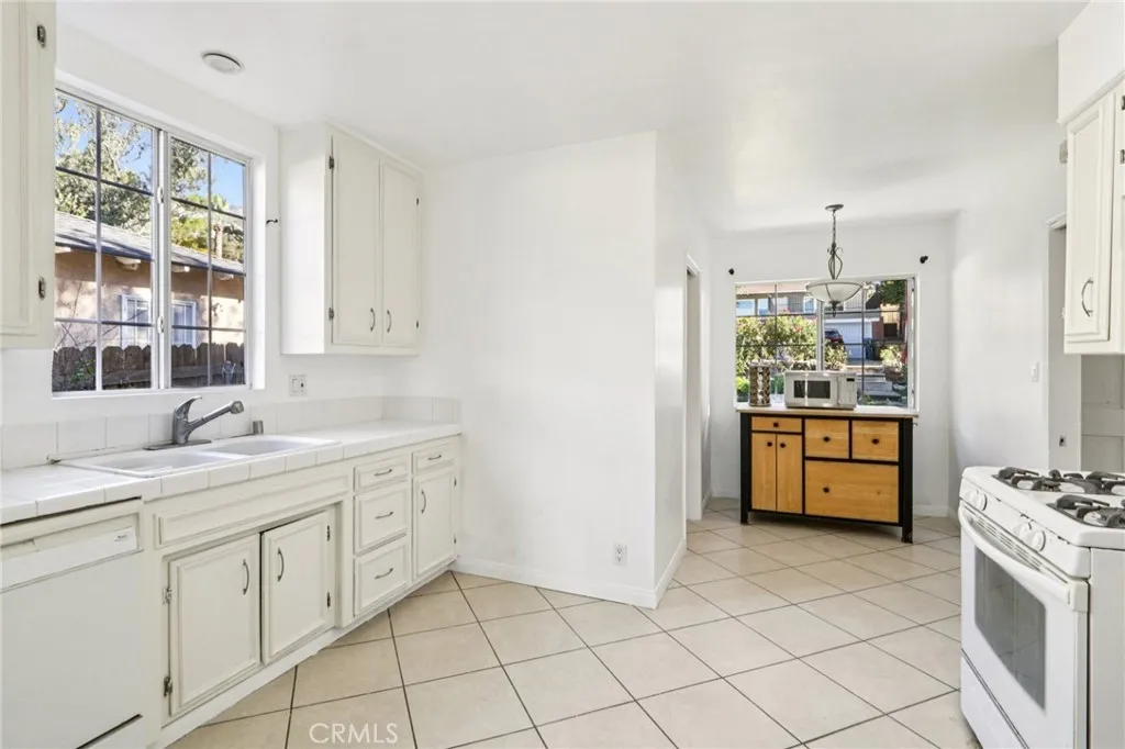 Additional image 68 of 10509 Silverton, Tujunga, CA 91042