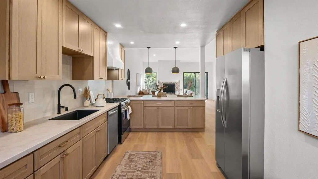 Additional image 38 of 15662 Via Calanova, San Diego, CA 92128