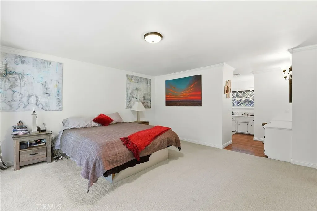 Additional image 20 of 15936 Valley Wood Road, Sherman Oaks, CA 91403