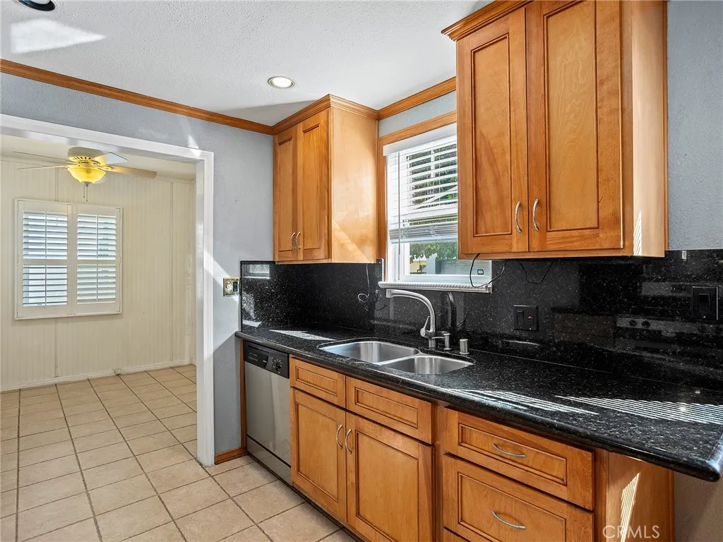 Additional image 11 of 210 W Ash Avenue, Burbank, CA 91502