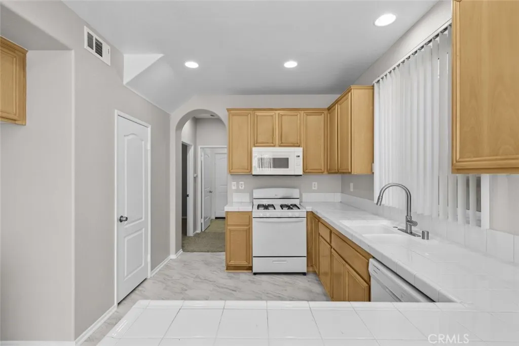 Additional image 47 of 14323 Moon Valley Street, Victorville, CA 92394