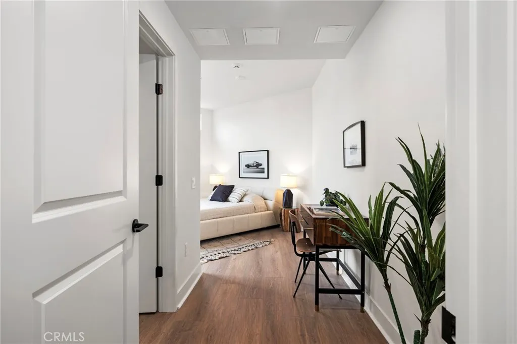 Additional image 93 of 414 Main St Unit 300, Huntington Beach, CA 92648