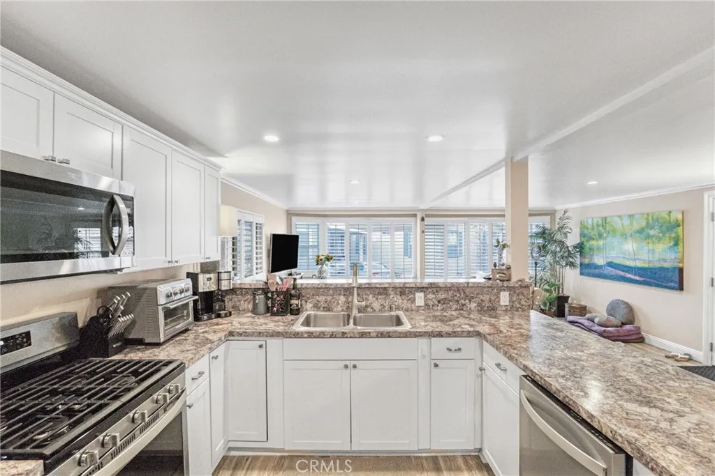 Additional image 10 of 4201 Topanga Canyon Blvd Unit 147, Woodland Hills, CA 91364