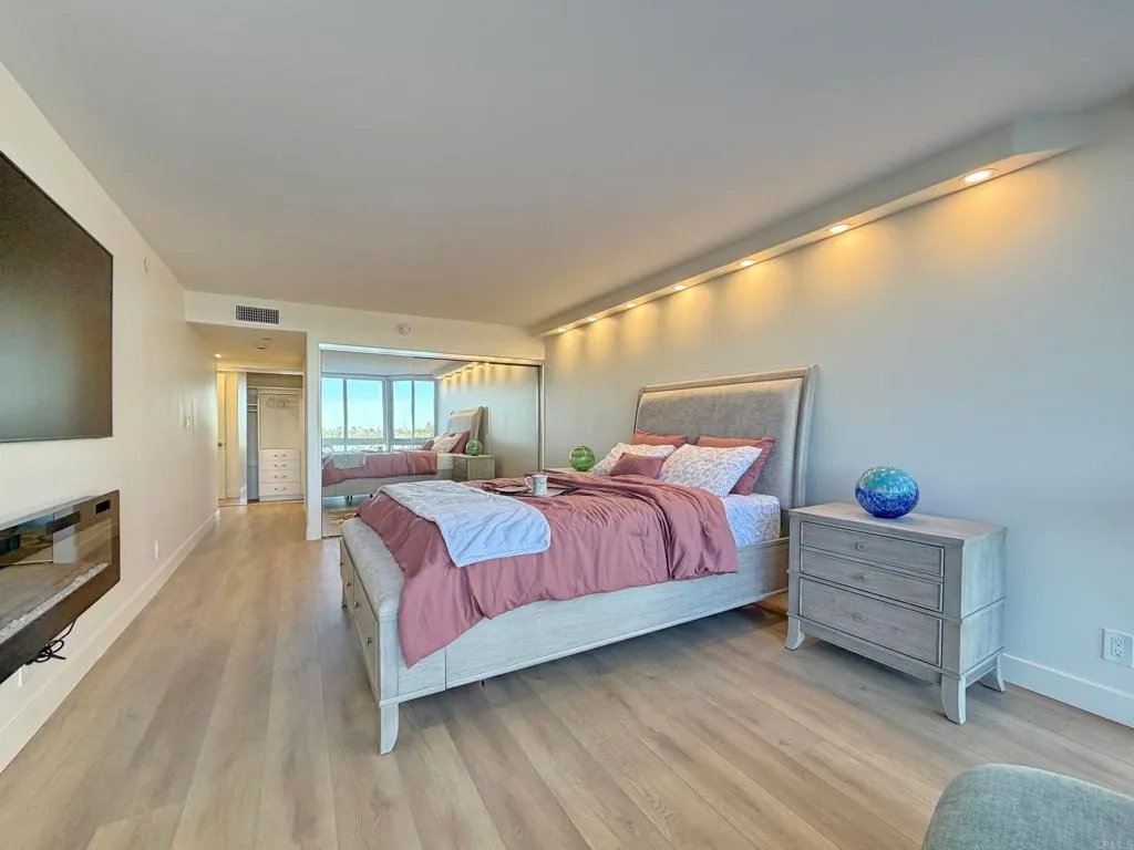 Additional image 55 of 1820 Avenida Del Mundo Unit 208, Coronado, CA 92118