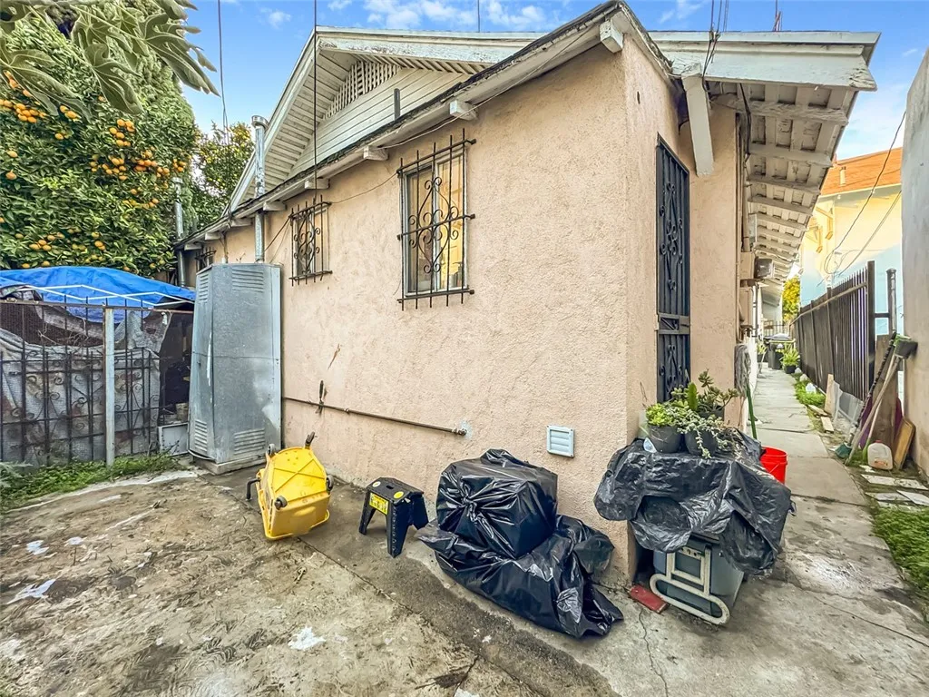 Additional image 73 of 348 W Vernon Avenue, Los Angeles, CA 90037