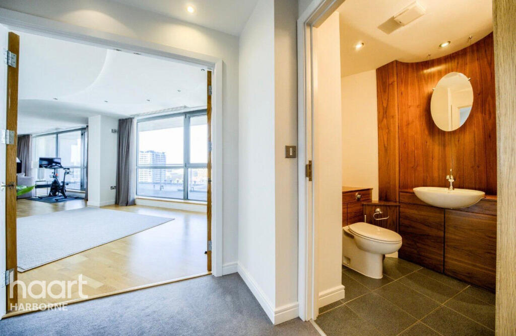 Additional image 5 of Breathtaking City Centre Penthouse