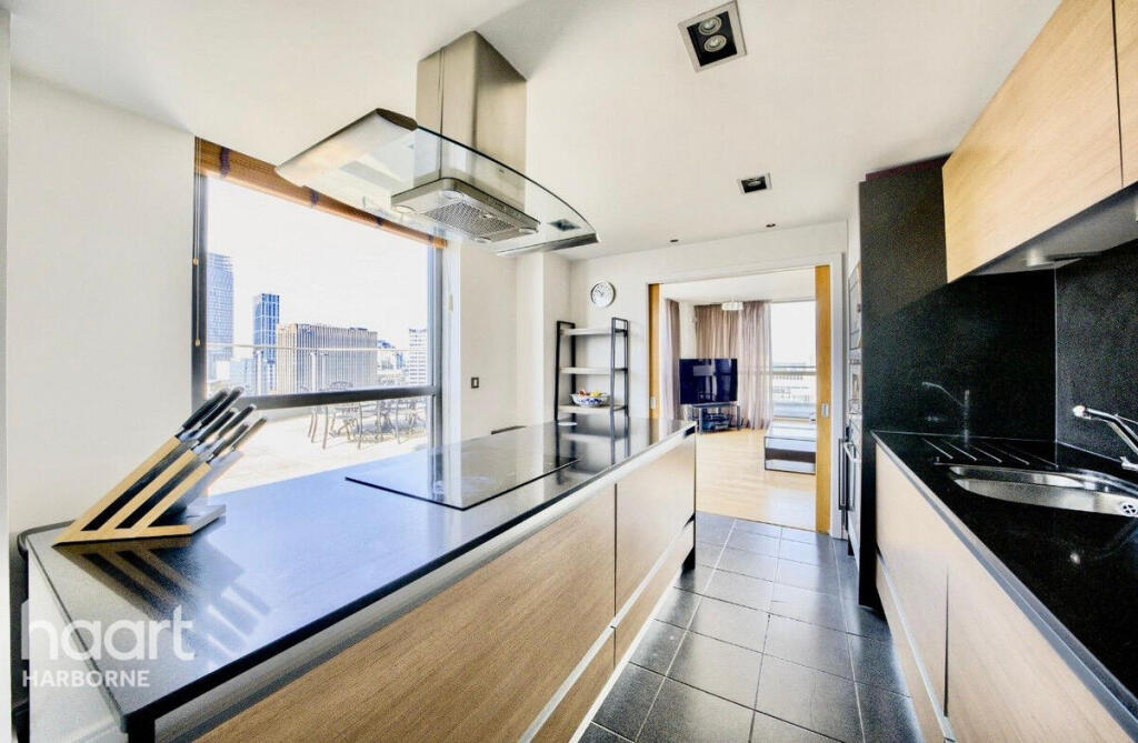 Additional image 11 of Breathtaking City Centre Penthouse
