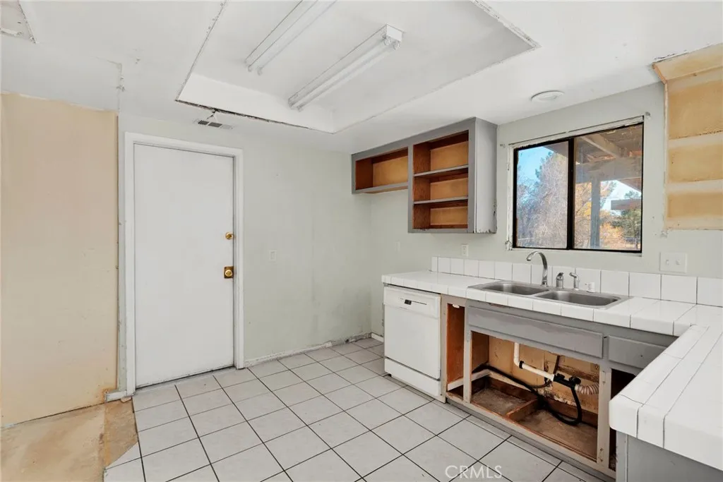 Additional image 33 of 15807 Sitting Bull St, Victorville, CA 92395