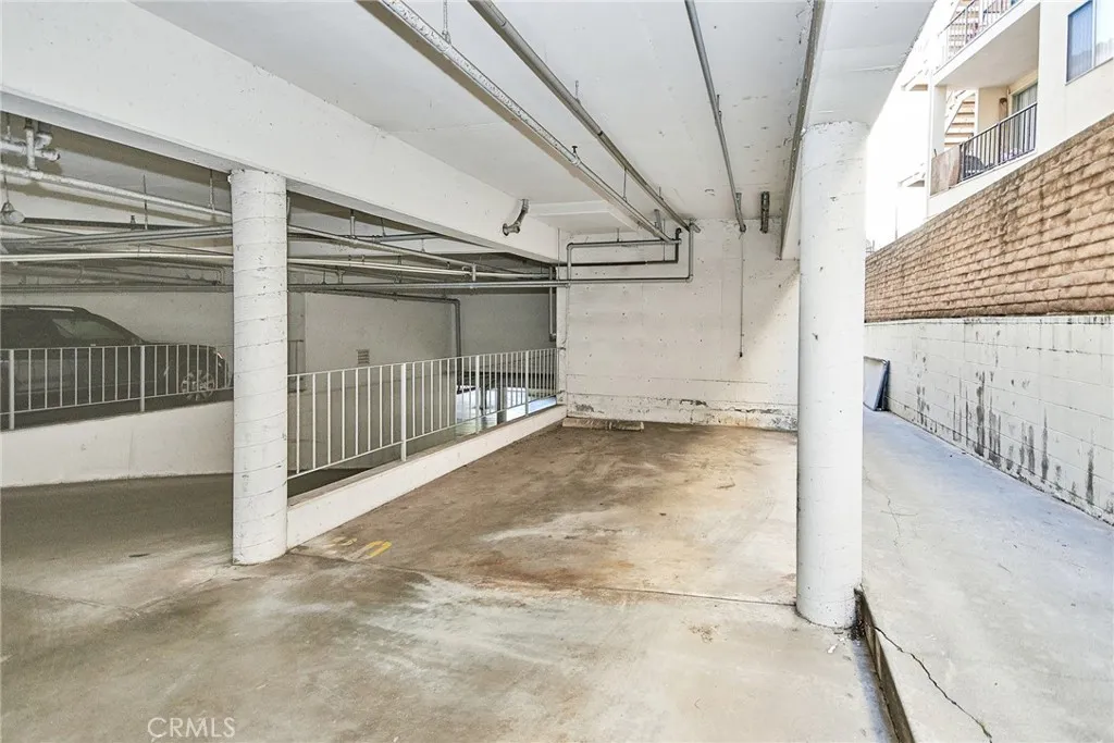 Additional image 44 of 6124 Buckingham Pkwy, Culver City, CA 90230