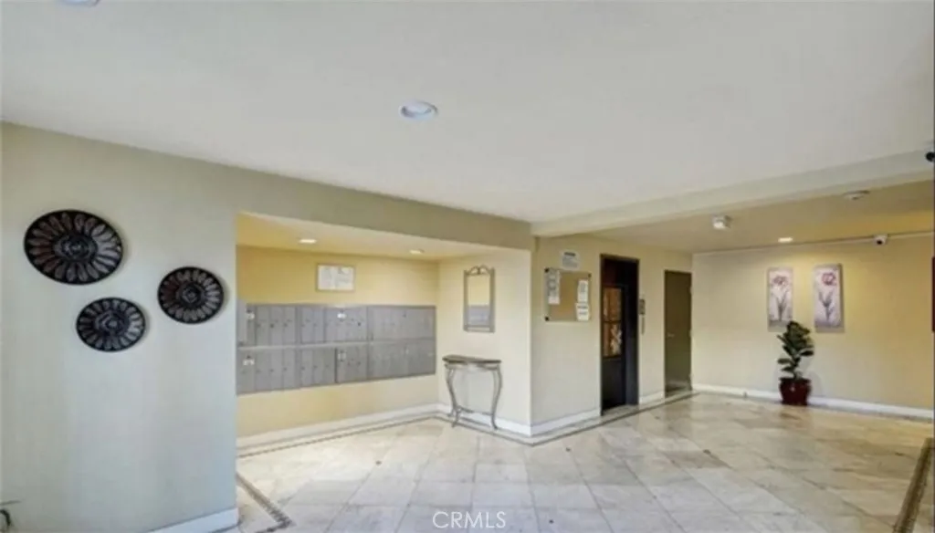 Additional image 11 of 20327 Saticoy Street Unit 102, Winnetka, CA 91306