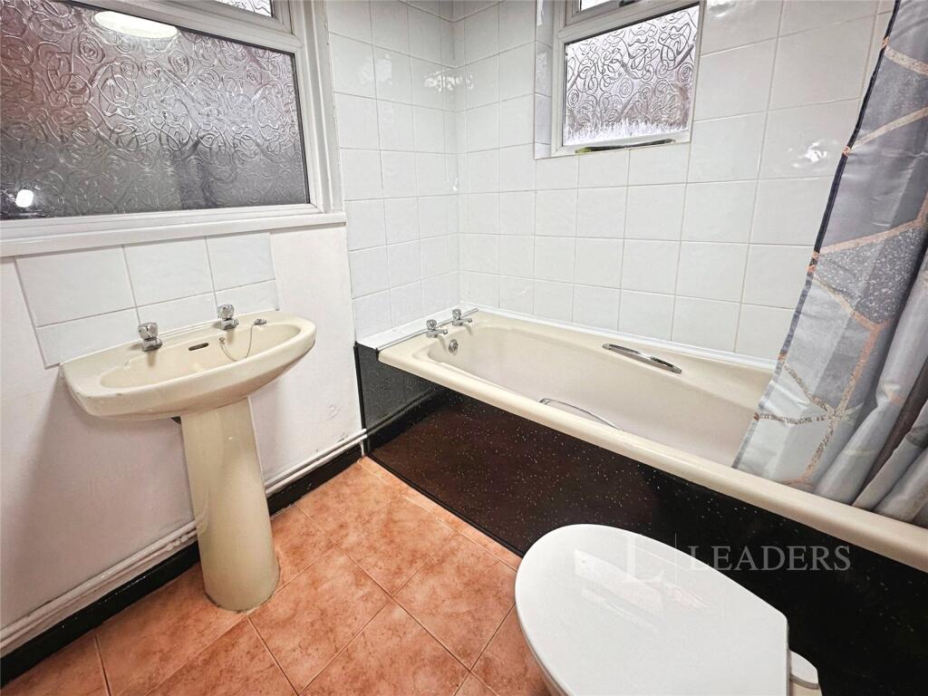 Additional image 8 of Bank Street, B14