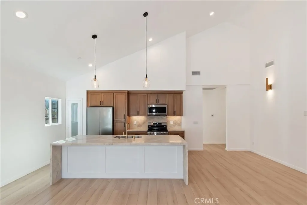 Additional image 69 of 304 San Anselmo, Big Bear City, CA 92314