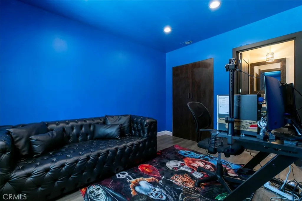 Additional image 25 of 17800 Raymer Street, Sherwood Forest, CA 91325