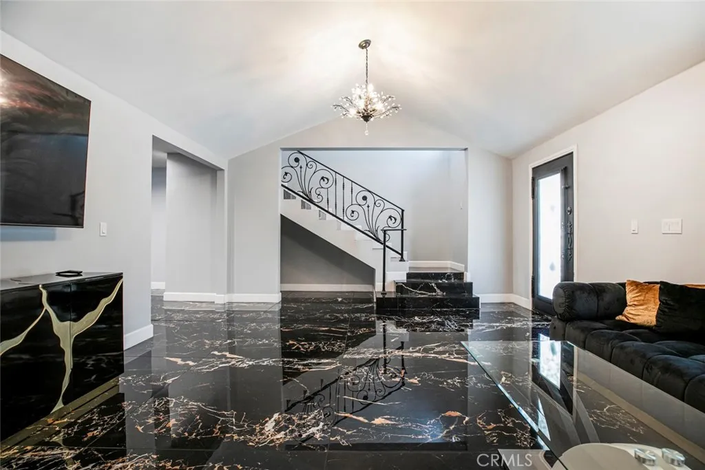 Additional image 61 of 17800 Raymer Street, Sherwood Forest, CA 91325