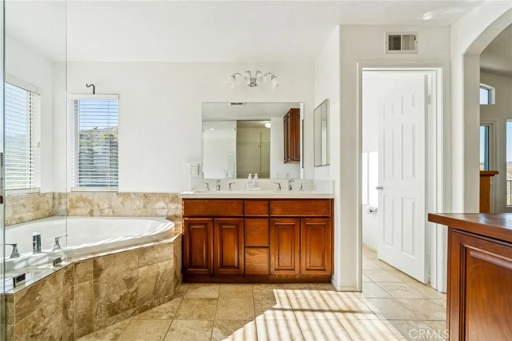 Additional image 23 of 22939 Raintree Lane, Saugus, CA 91390