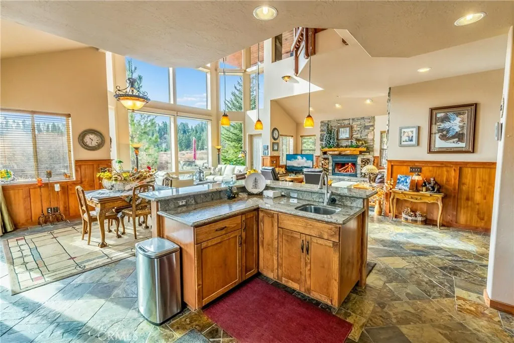 Additional image 7 of 39255 Seminole Dr, Fawnskin, CA 92333