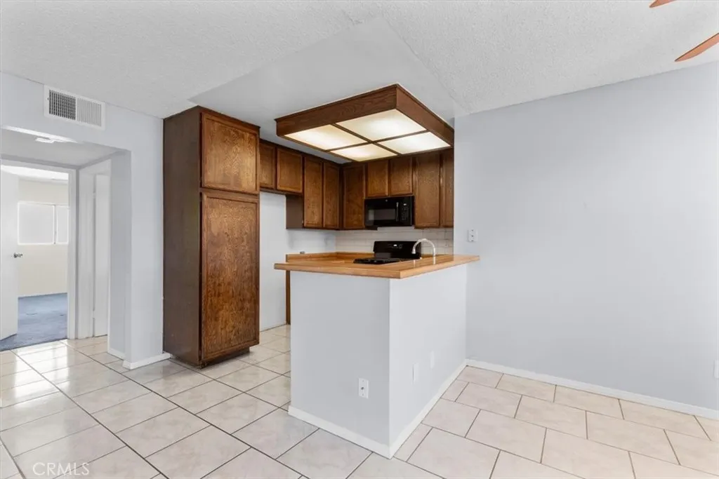 Additional image 32 of 13100 Bromont Avenue Unit 15, Sylmar, CA 91342