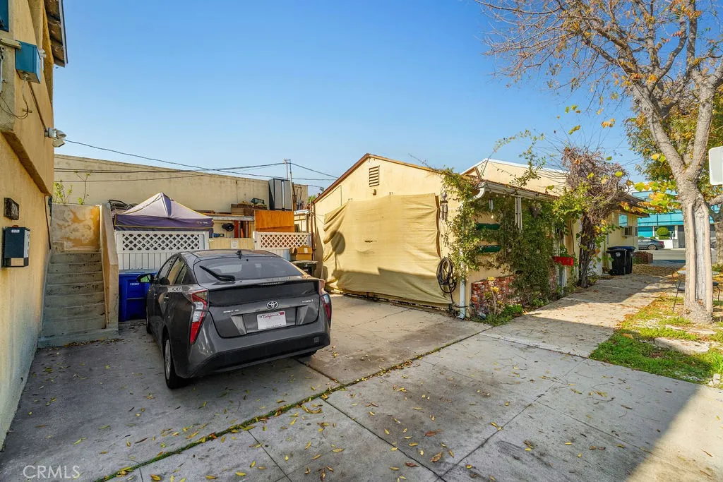 Additional image 34 of 2200 W Burbank Boulevard, Burbank, CA 91506