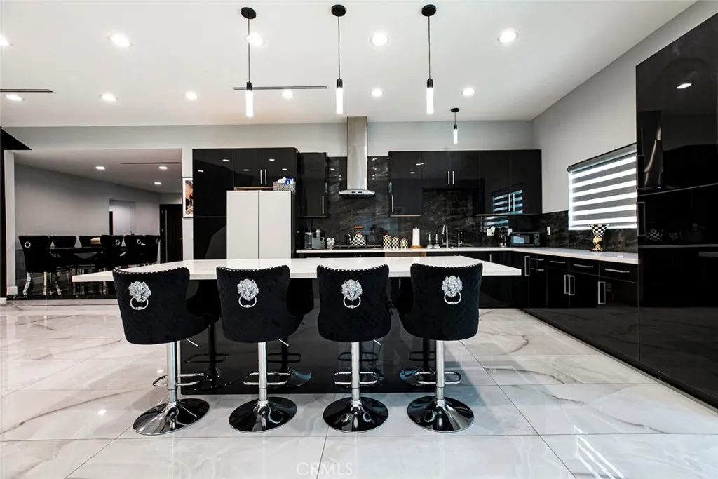 Additional image 21 of 17800 Raymer Street, Sherwood Forest, CA 91325