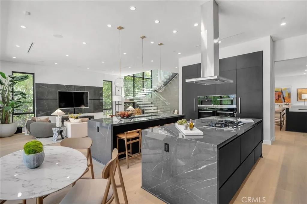 Additional image 20 of 15231 Greenleaf Street, Sherman Oaks, CA 91403