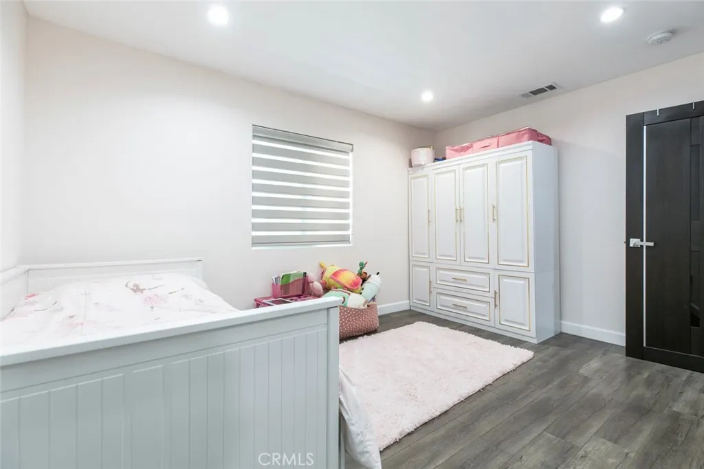 Additional image 31 of 17800 Raymer Street, Sherwood Forest, CA 91325