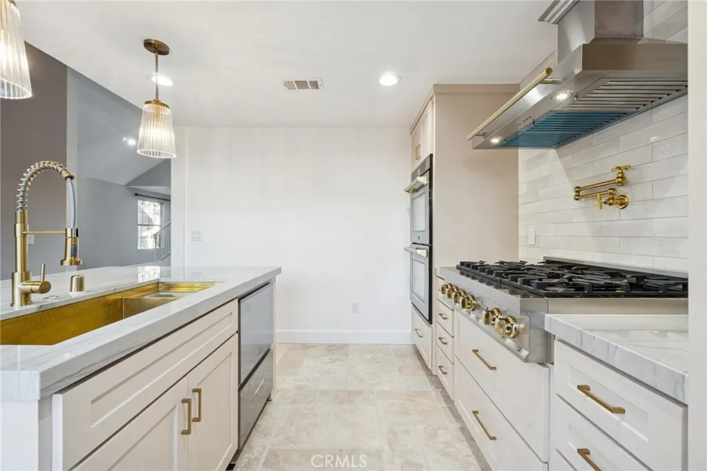 Additional image 17 of 19725 Collins Road, Canyon Country, CA 91351